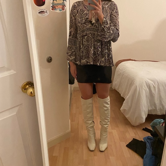 pretty patterned top - Picture 2 of 3